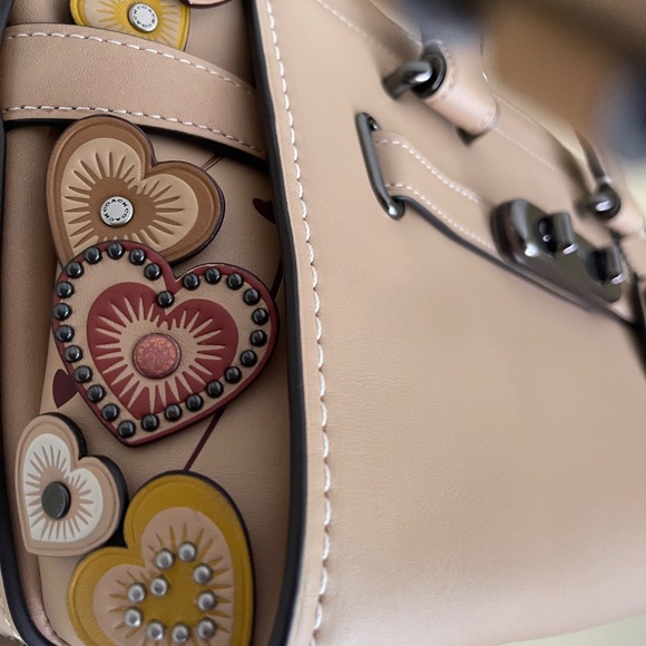 Coach Swagger 27 Leather Satchel Shoulder Bag with Hearts Appliqué In Beechwood - Picture 2 of 15